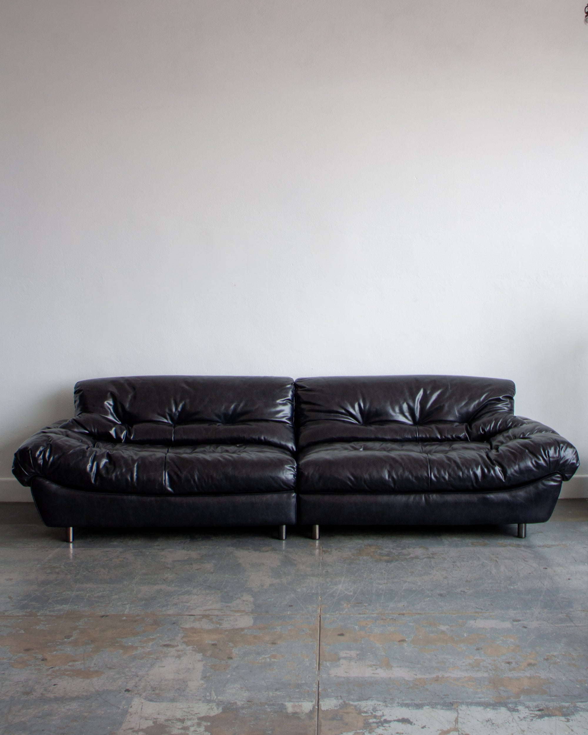 Forma Sofa