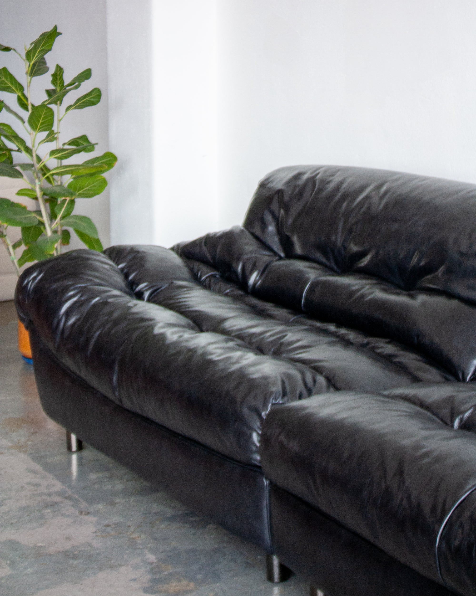 Forma Sofa