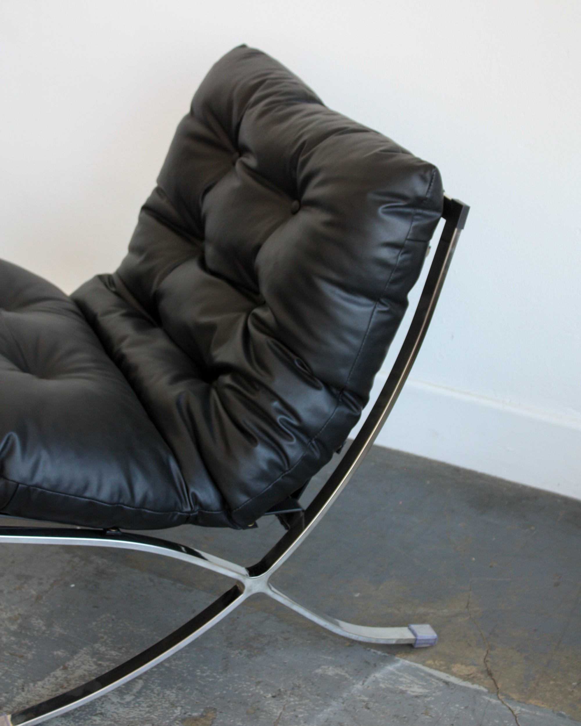 Valencia Lounge Chair