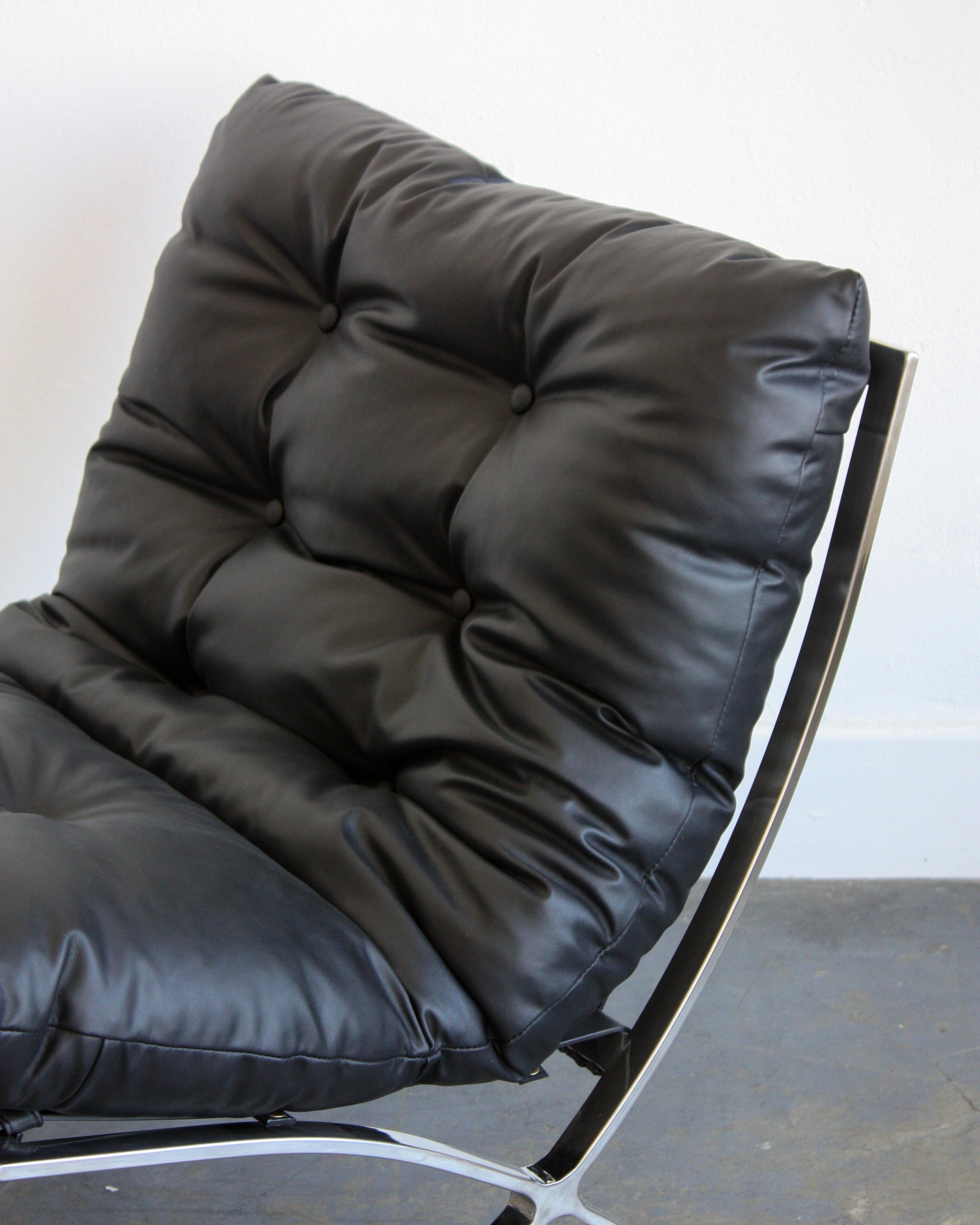 Valencia Lounge Chair