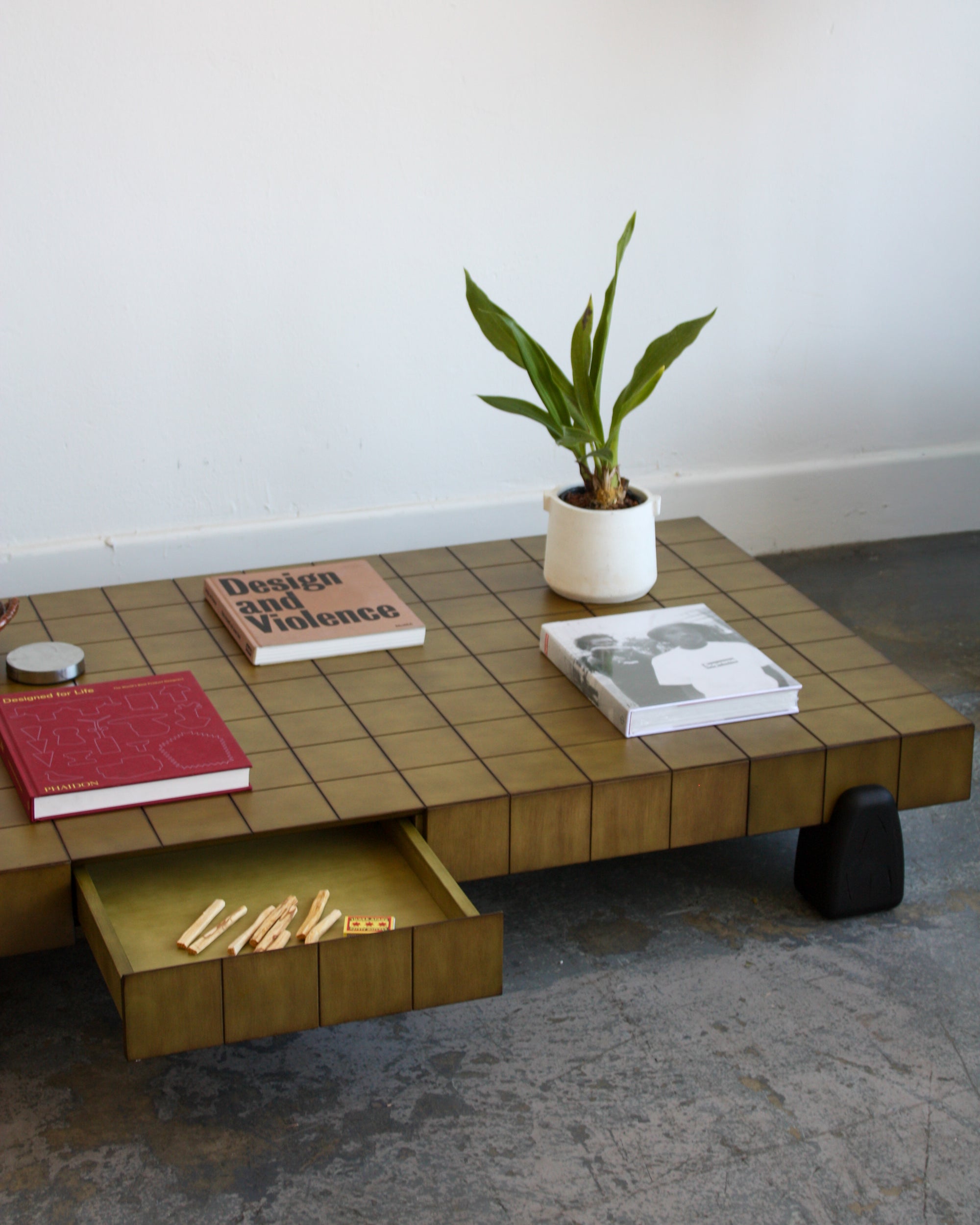 Roya Coffee Table