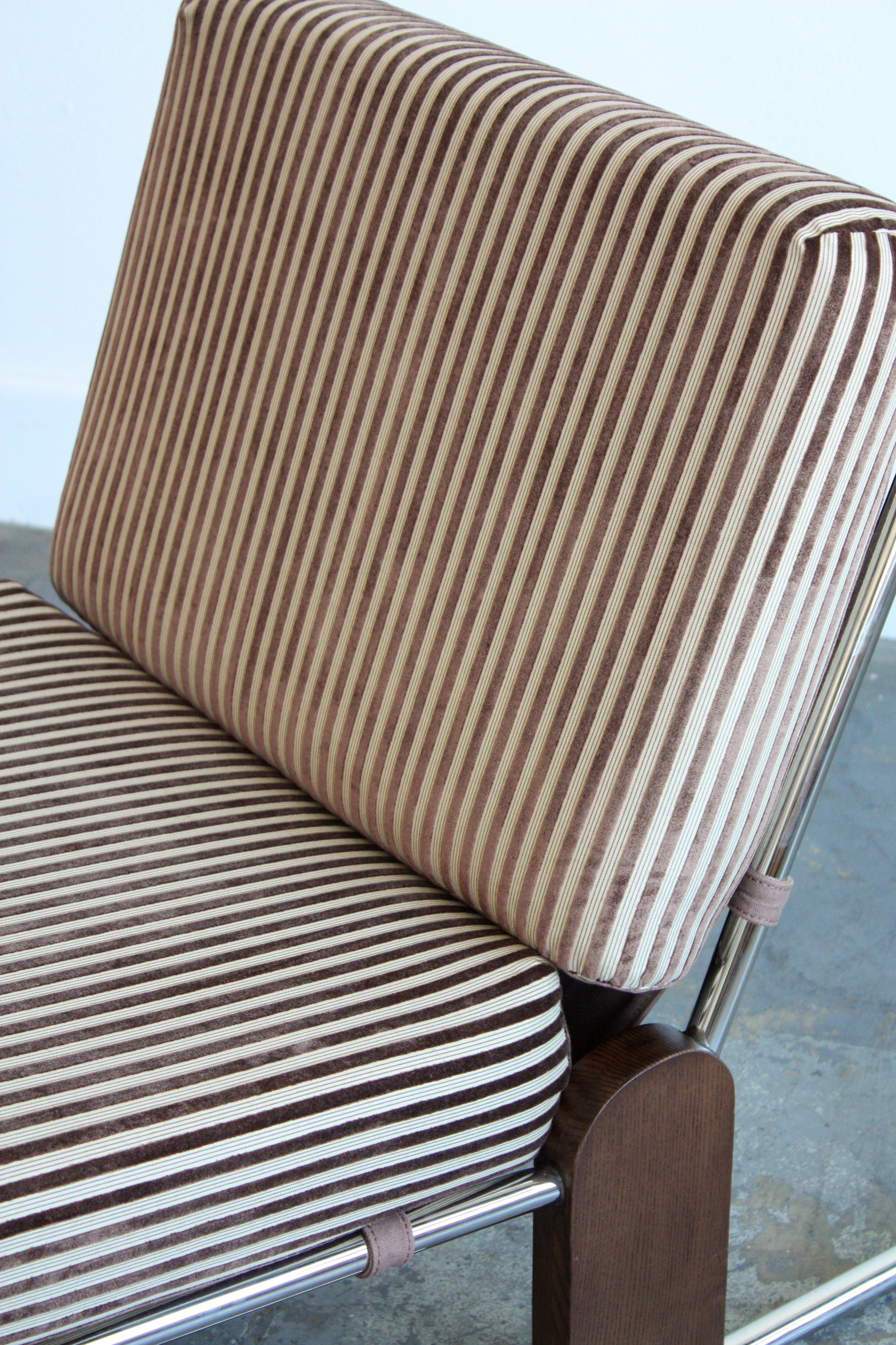 Dara Lounge Chair