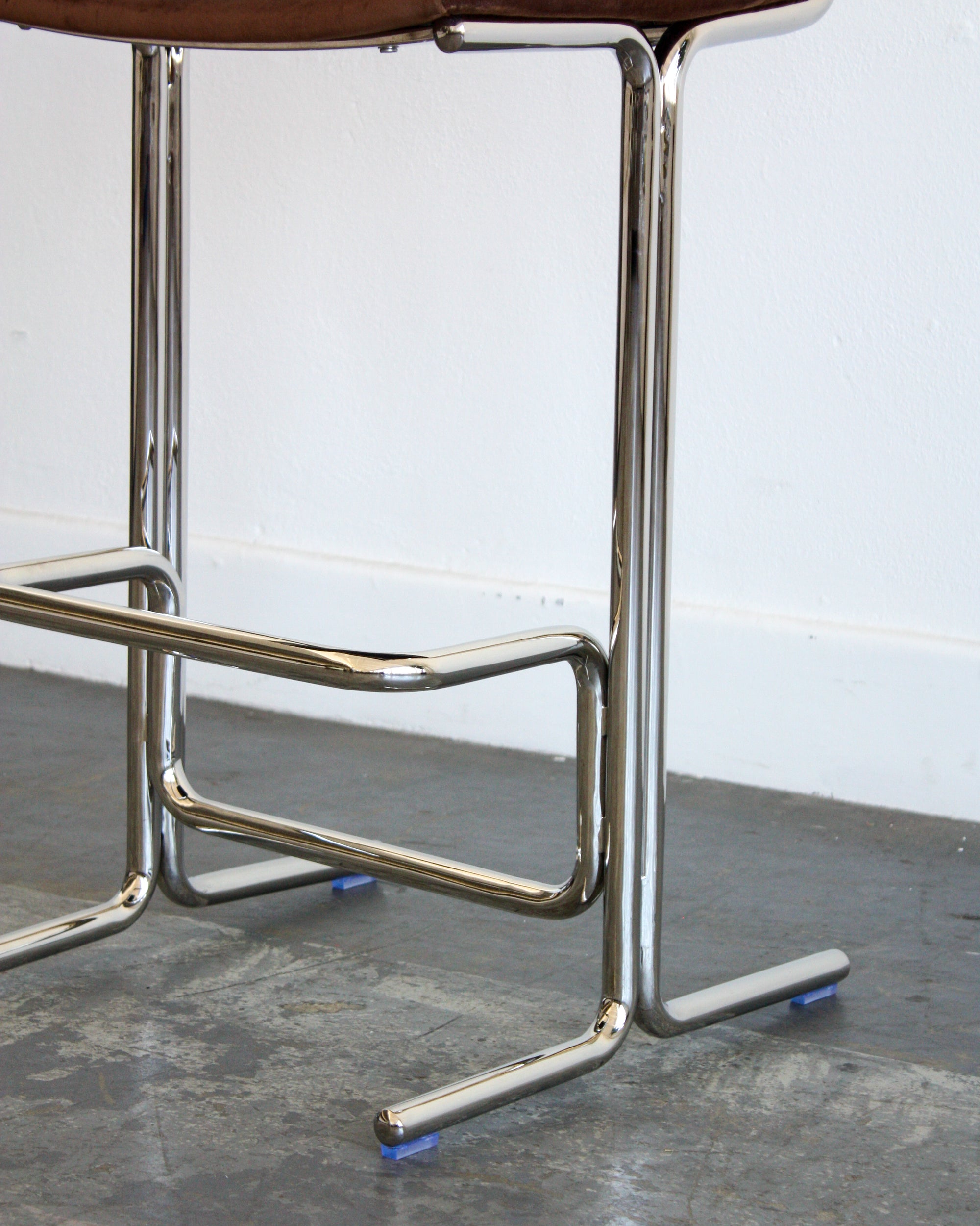 Vesper Stool