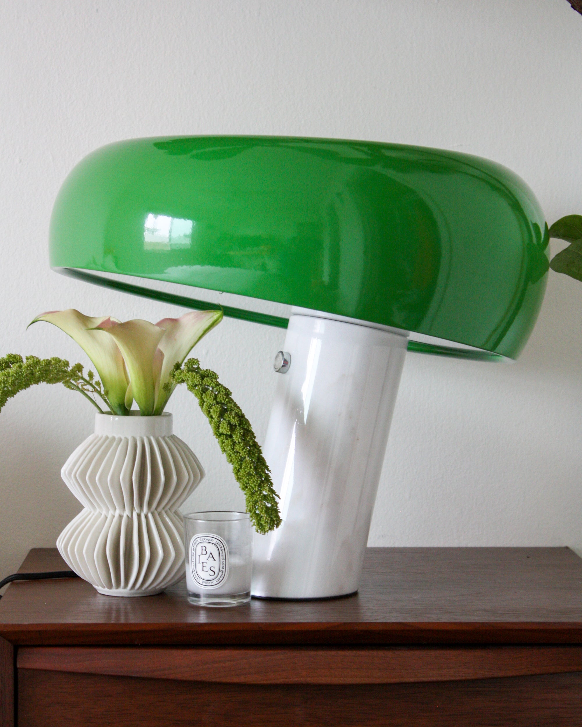 Peanut Table Lamp