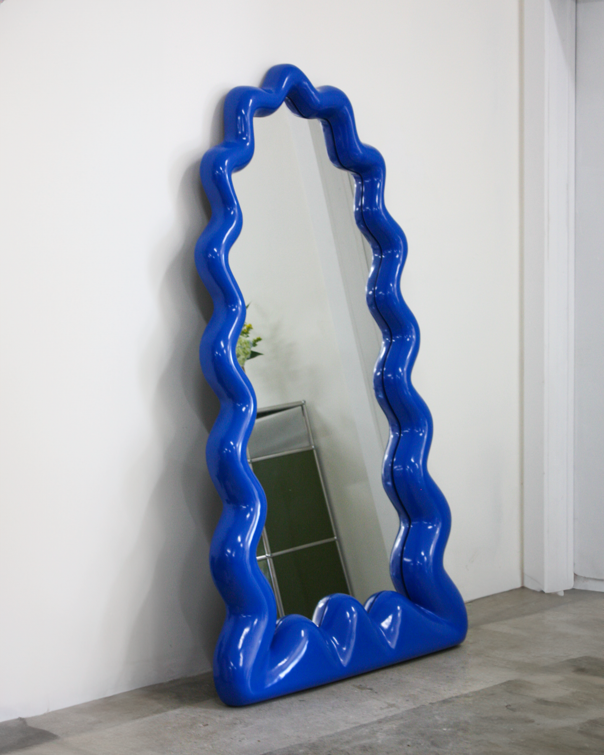 Wavy Foor Mirror