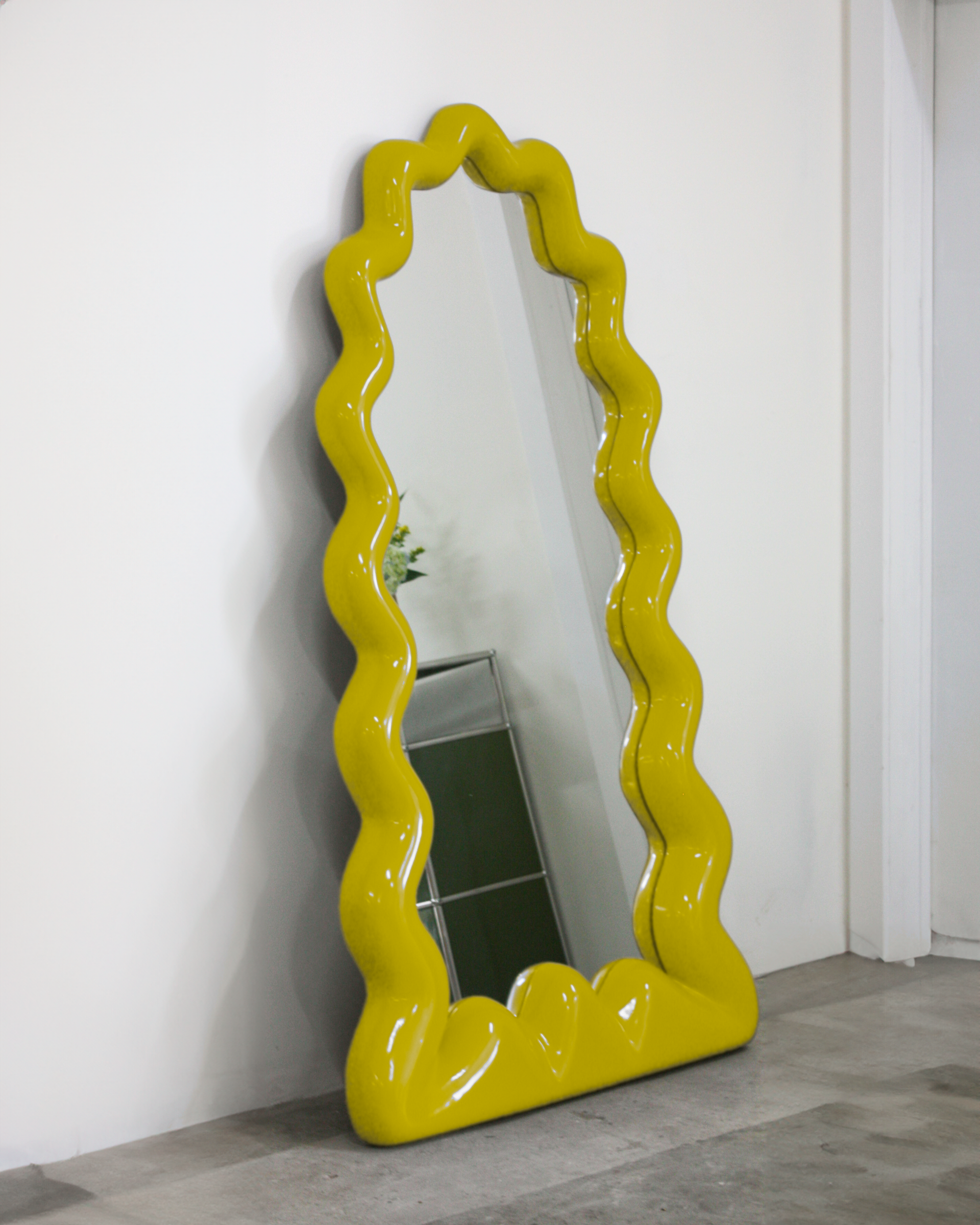 Wavy Foor Mirror